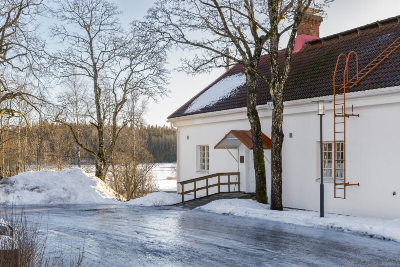 Vuokrataan toimitilaa idyllisessä miljöössä Sundbergin kylällä