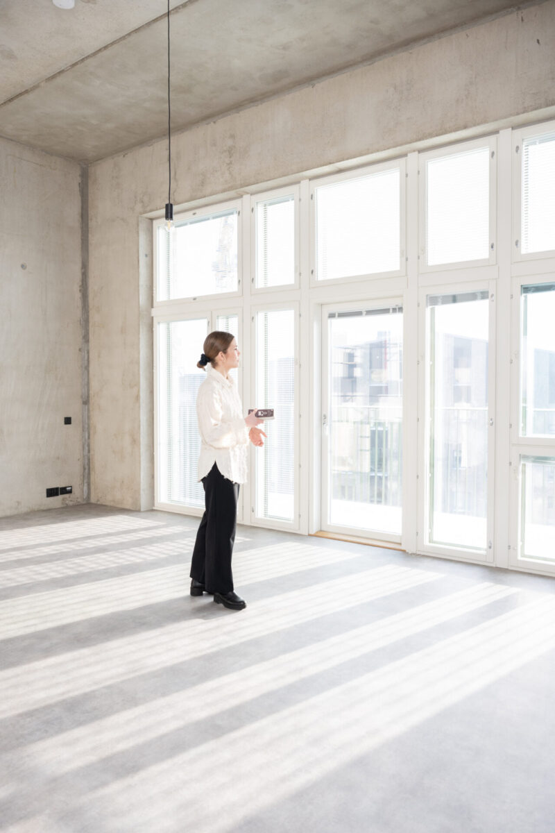 Silvanan sisustusarkkitehti Anniina Mäki Artuksen tyhjässä loft-asunnossa